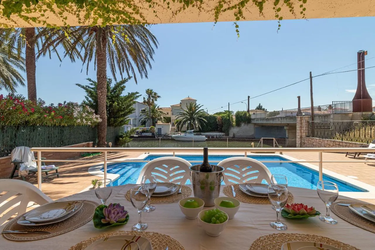 Appartement Apart-Rent Villa Pani 0145 Empuriabrava Spanje